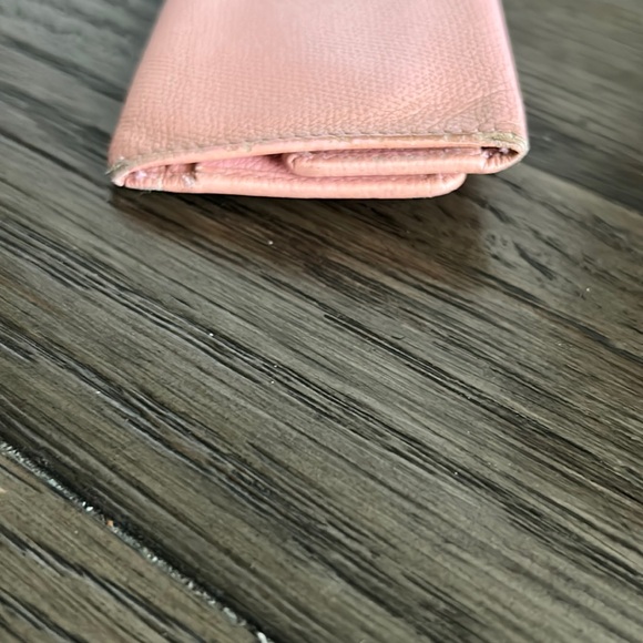CHANEL Rose Pink Key Case - Picture 4 of 15